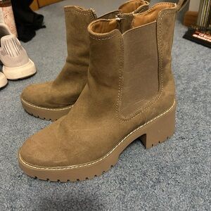 Women's Tan Ankle Boots